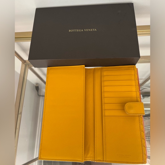 Bottega Veneta Yellow Intrecciato Leather Flap Continental Wallet - Picture 4 of 13
